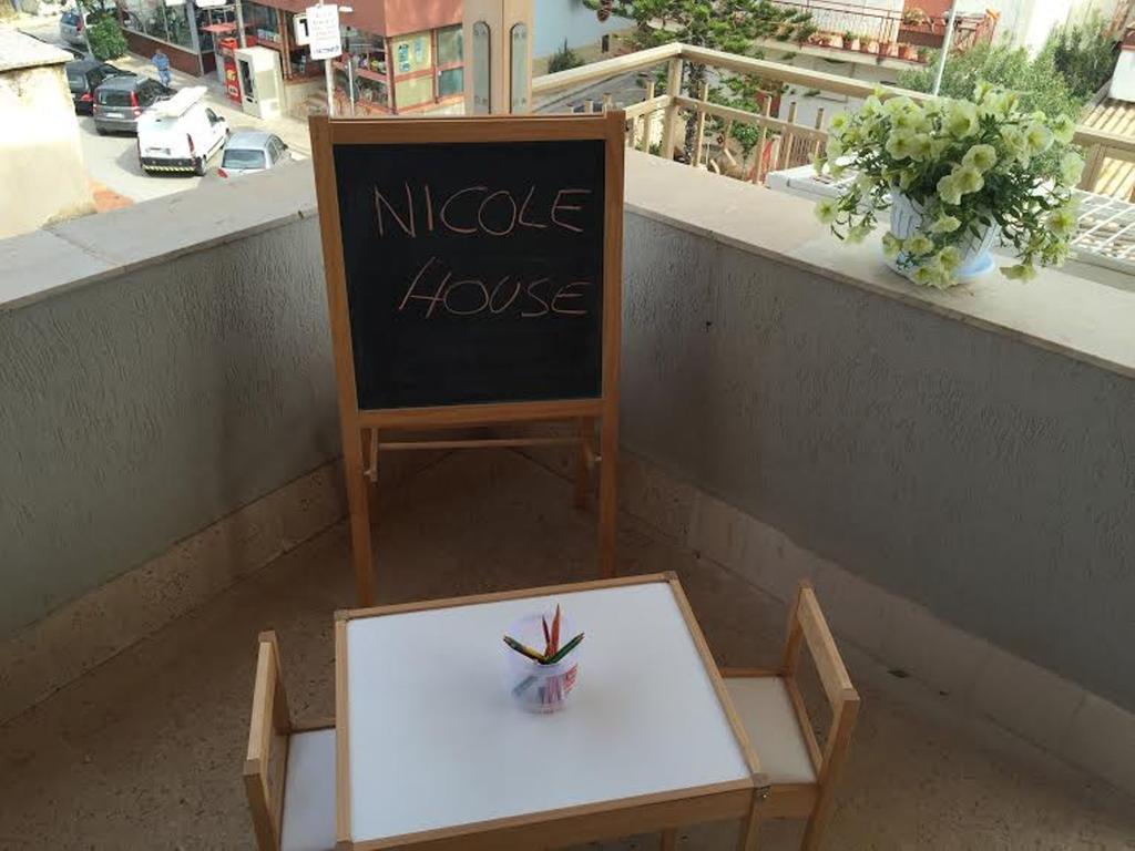Casa Vacanze Nicole Balestrate Exterior foto