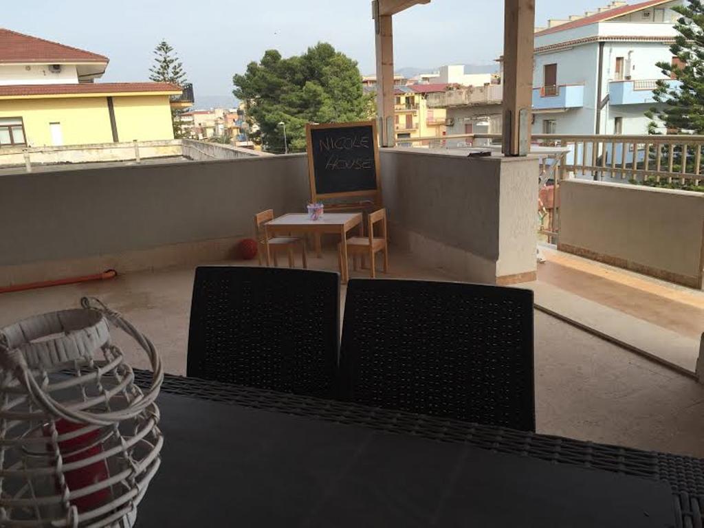 Casa Vacanze Nicole Balestrate Exterior foto